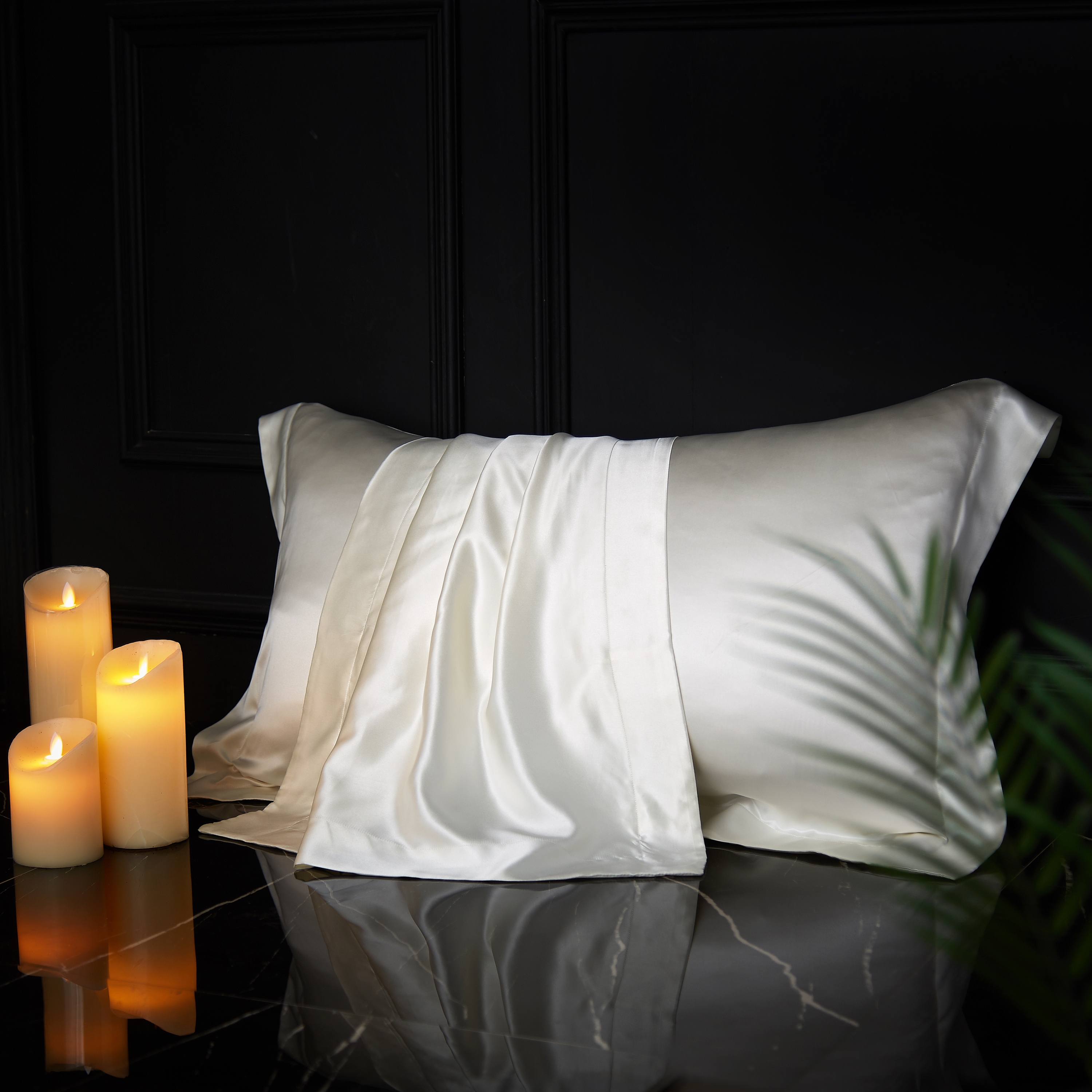 Mulberry Silk Pillowcase 6A Gr - Hair Care Logo のレビューと価格