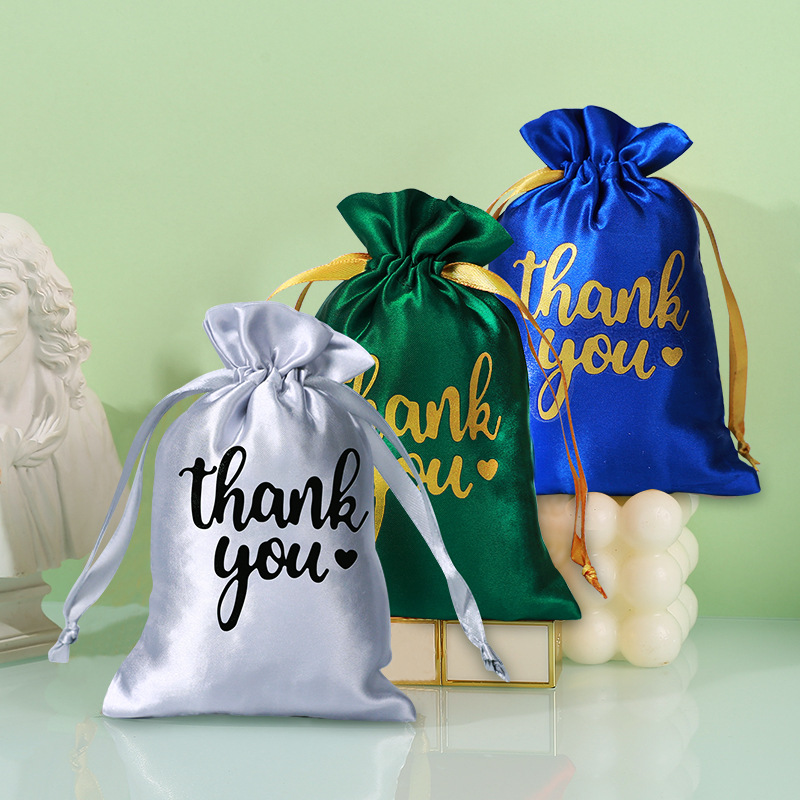 Custom Logo 25x30cm Silk Satin - Hair Care Logo のレビューと価格